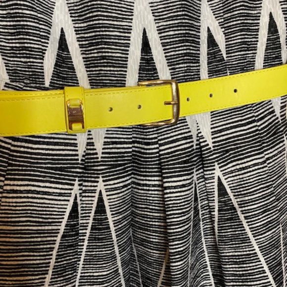 Tahari Women's Sleeveless Belted Dress Black/Yellow/White  Size 4 - Picture 3 of 7